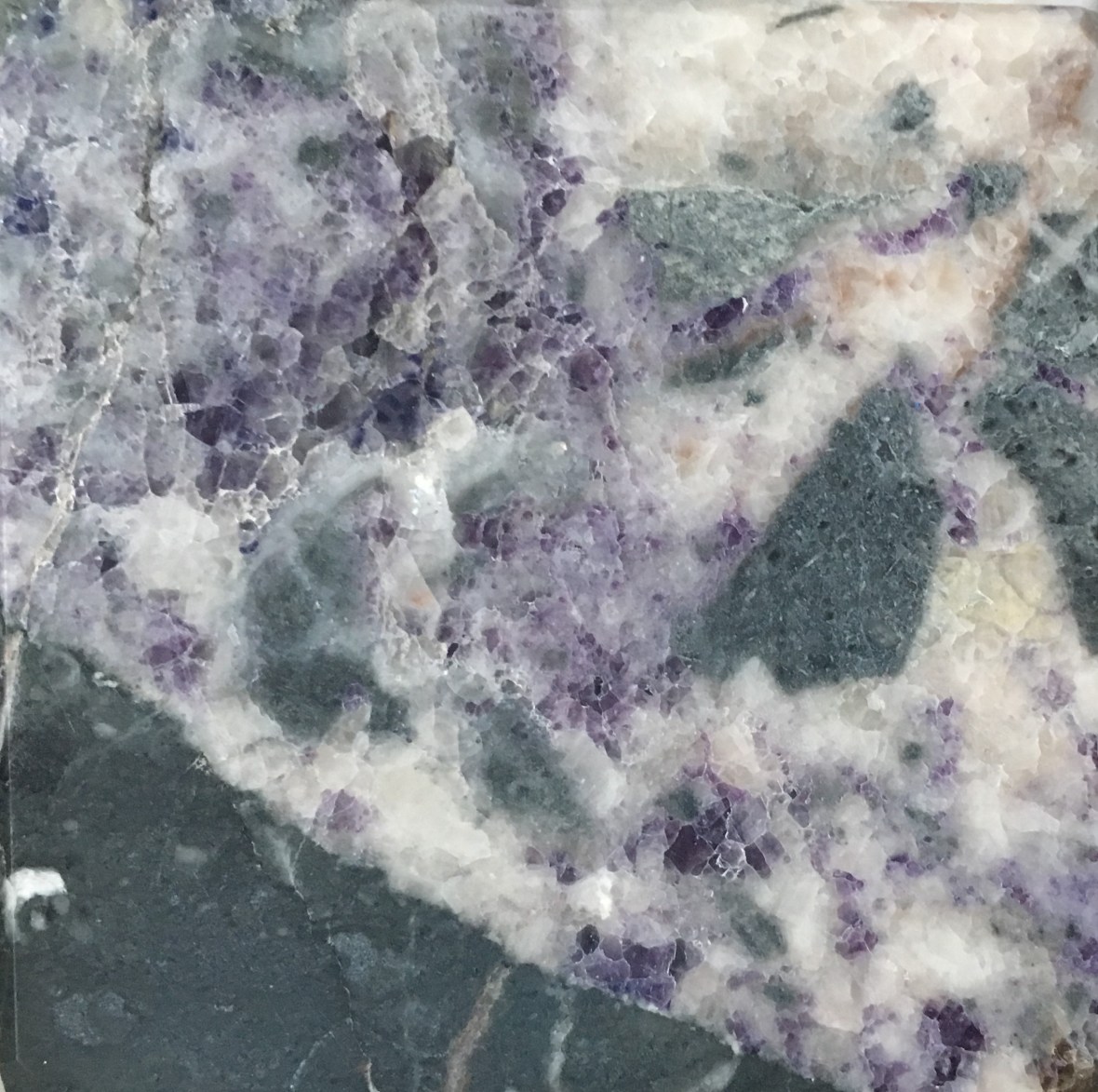 N.0185 Fluoritt, Bekke